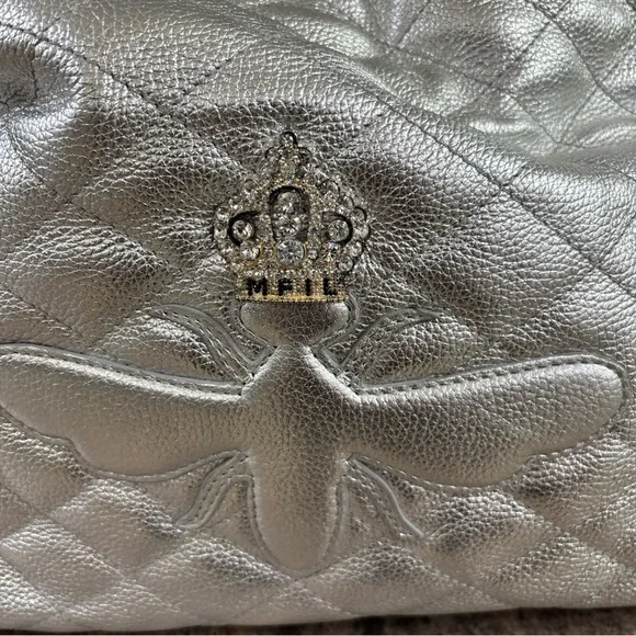 Brighton “My Flat in London” Queen Bee Leather Silver Quilted Tote I ❤️OFFERS!